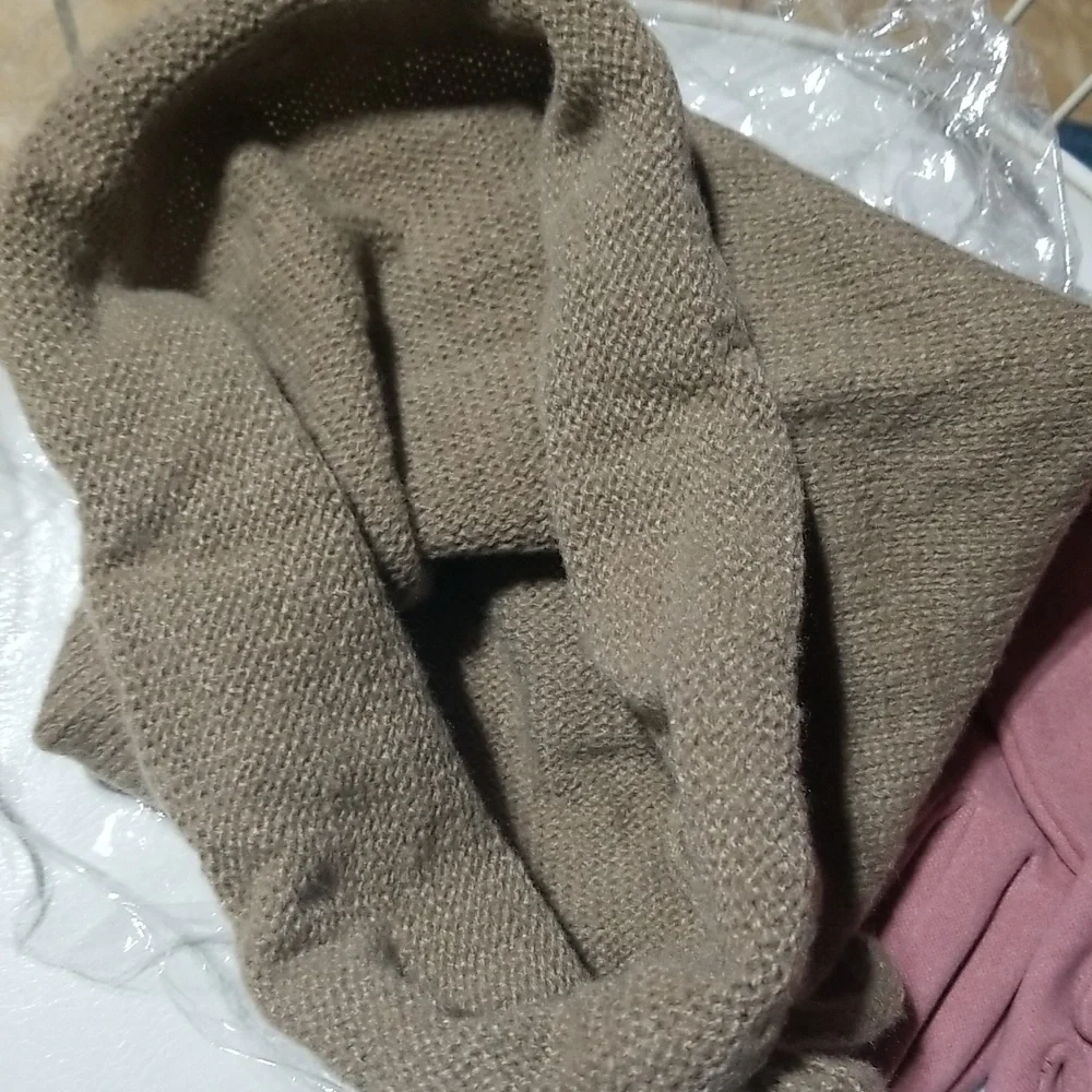 New! Slouchy Brown Hat and pink gloves duo.